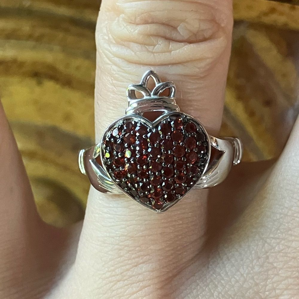 Natural Red Garnet Sterling Silver Claddagh Ring Size 7